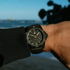 ProTek - PT1001 42 mm Outdoor Ur // Sort
